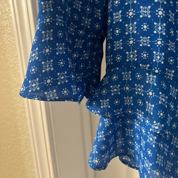 Blue ruffle blouse - Picture 4 of 5